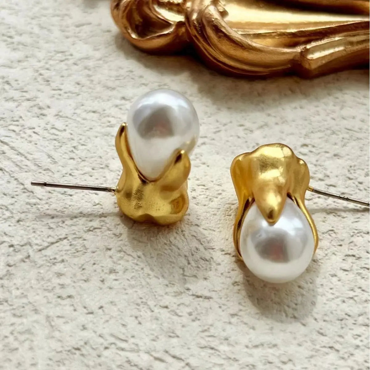 Abstract facial features series teeth pearl earrings