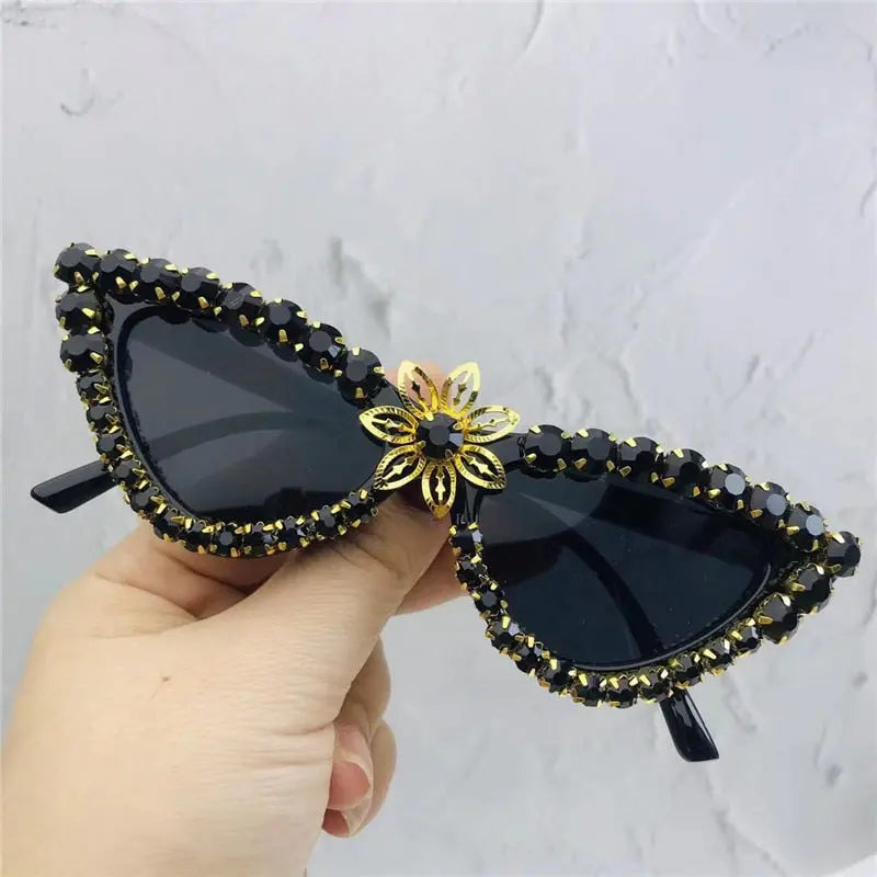 Diamond Sunglasses For Women Luxury Brand Cat Eye Crystal Flower Sun Glasses Black Vintage Rhinestone Glasses eprolo