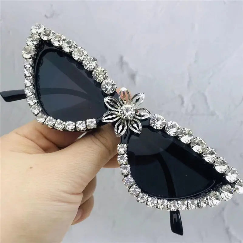 Diamond Sunglasses For Women Luxury Brand Cat Eye Crystal Flower Sun Glasses Black Vintage Rhinestone Glasses eprolo