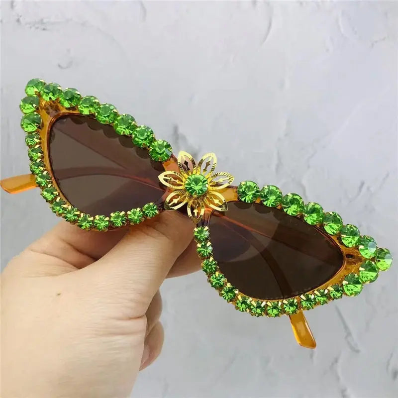 Diamond Sunglasses For Women Luxury Brand Cat Eye Crystal Flower Sun Glasses Black Vintage Rhinestone Glasses eprolo