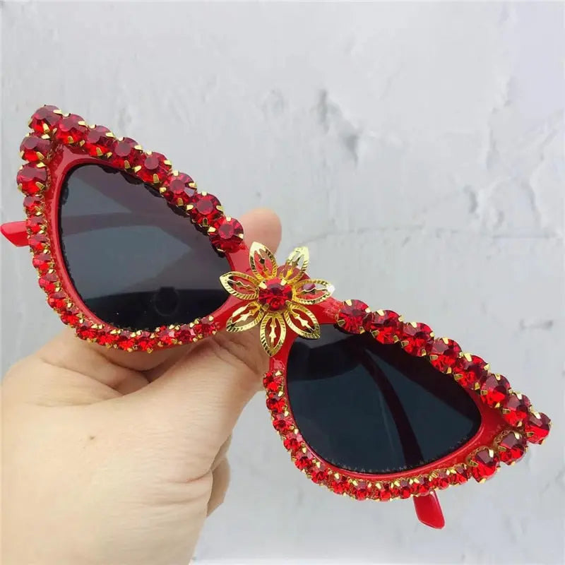 Diamond Sunglasses For Women Luxury Brand Cat Eye Crystal Flower Sun Glasses Black Vintage Rhinestone Glasses eprolo