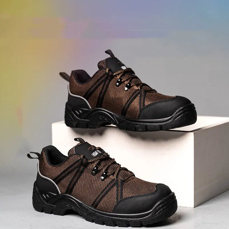 Smash-proof And Puncture-proof Safety Work Shoes On The Construction Site M.Noor