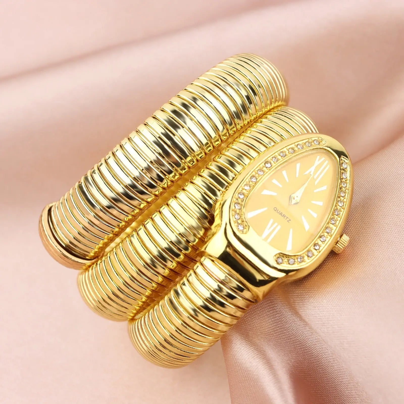 Snake shaped watch Women's fashion bracelet watch Creative quartz watch Personalized bracelet watch eprolo